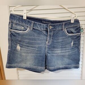 NWT Maurices Kaylee Denim Shorts 13/14